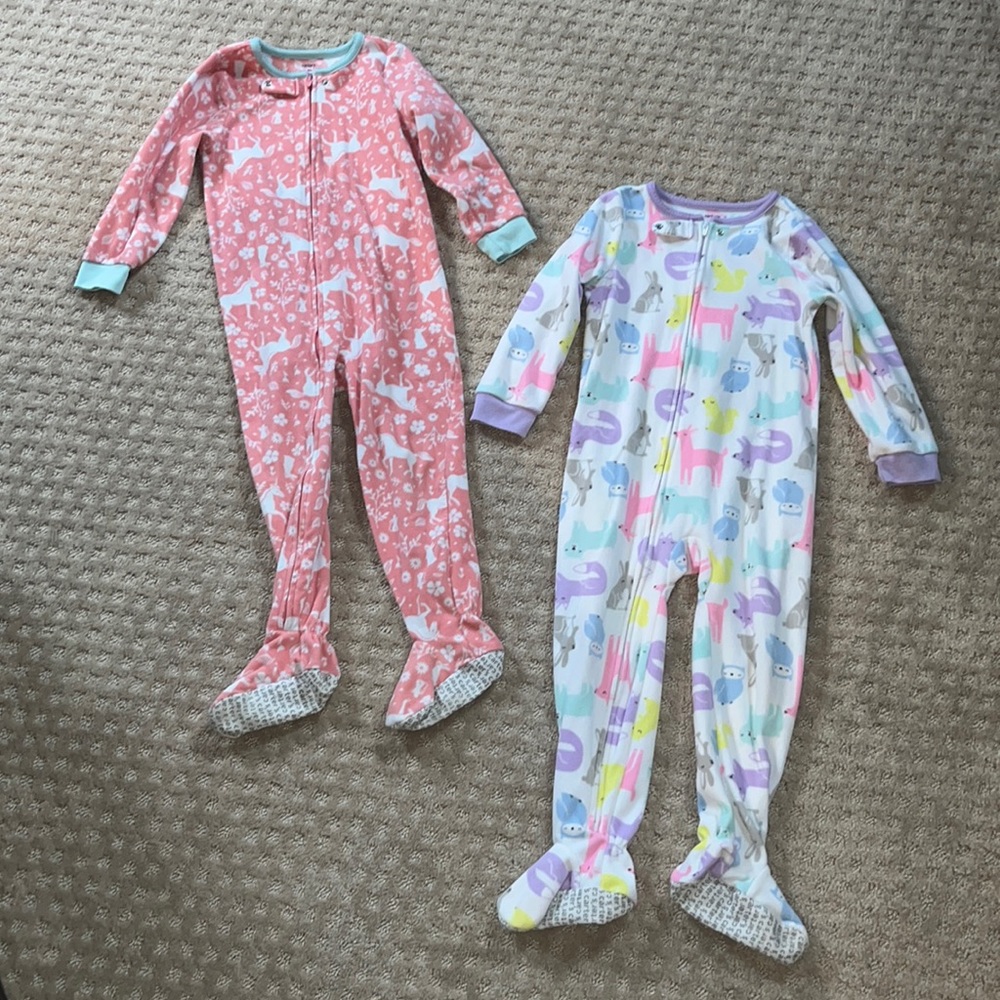 Set of 2 Girls 4T Fleece Zip Up Footed Jammies